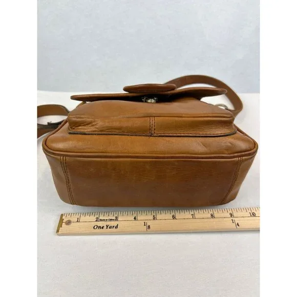 Vintage Tan Leather Crossbody Bag Gold Horseshoe Adjustable Strap - Picture 12 of 14